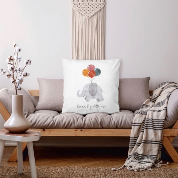 🆕 🌹2/$20🌹 Dream Big Elephant Cushion Cover Pillow Kids New! NWOT - Picture 3 of 5